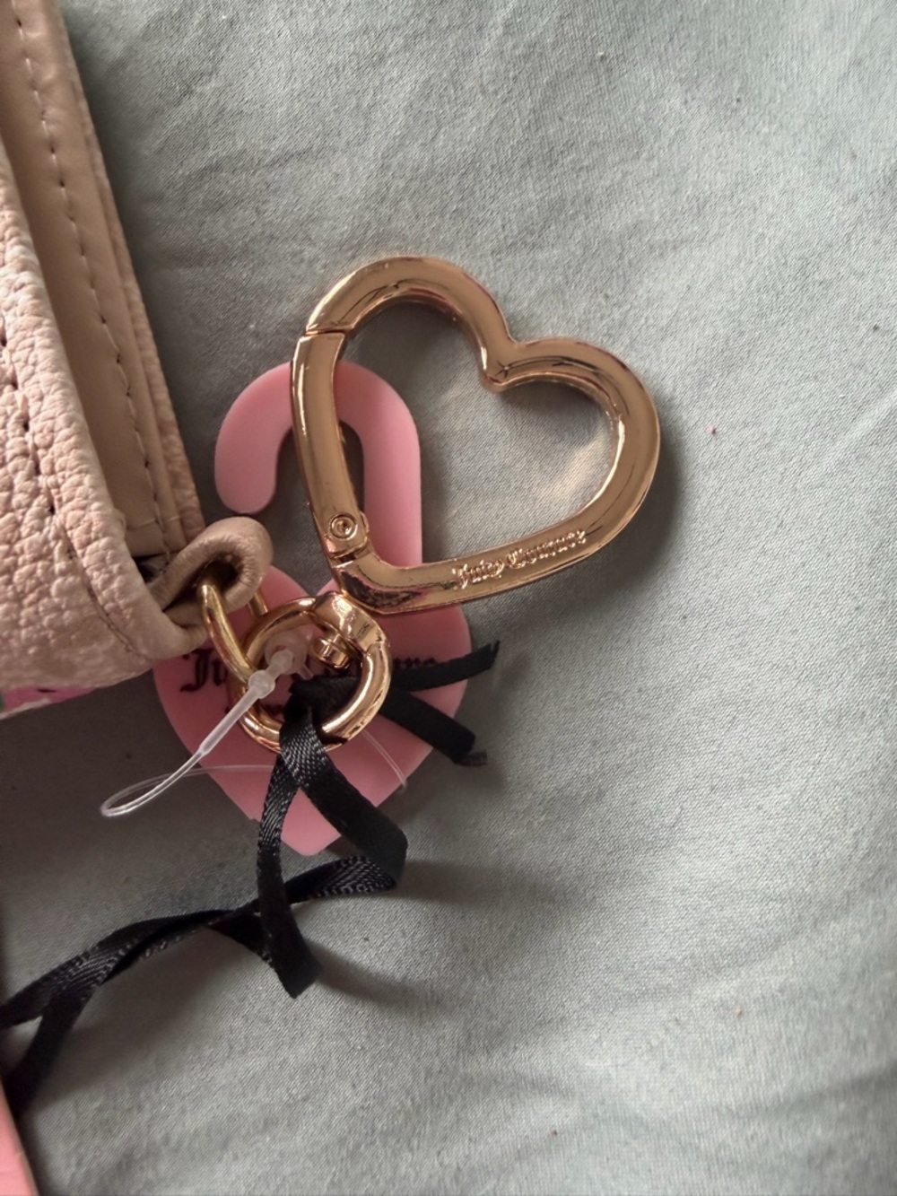 Juicy Couture Pink & Cream Strawberry Print Wallet NWT - Picture 8 of 9